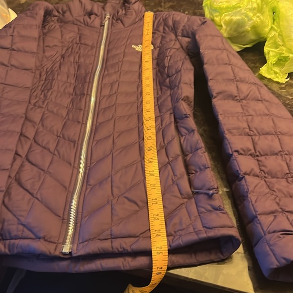 The North Face Purple Jacket - Size M - Picture 10 of 10